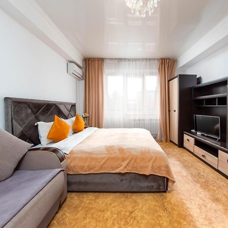 Apartment оn Makatayeva 5 b Алматы Экстерьер фото